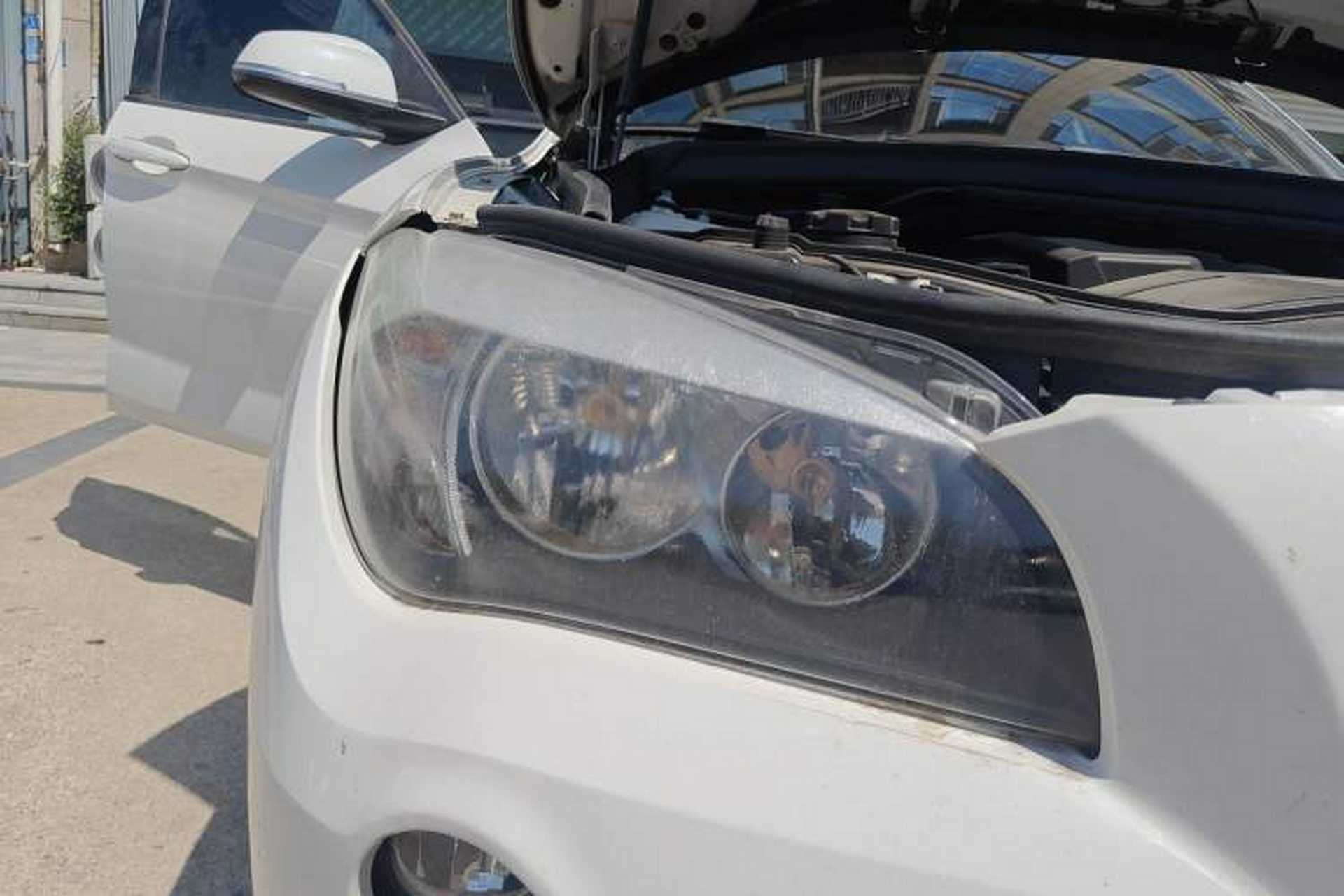 Used BMW X1 2012 sDrive18i Fashion Model Right Front Headlight
