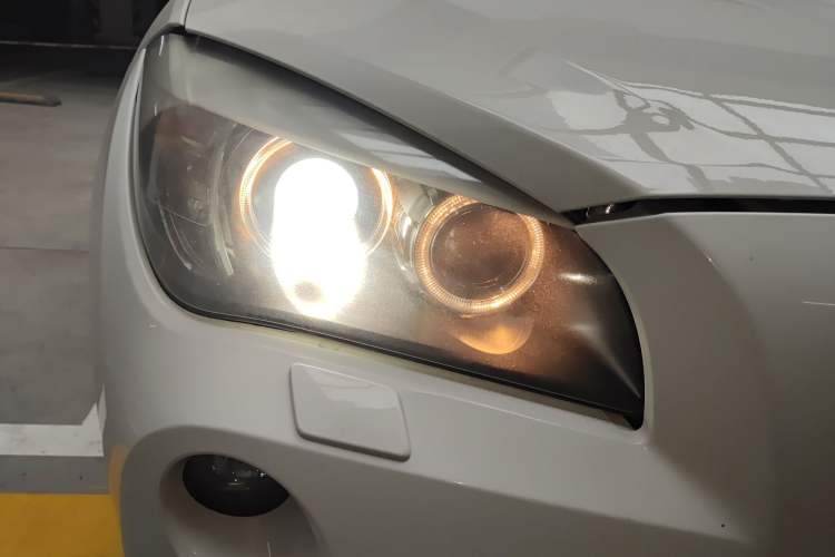 Used BMW X1 2012 xDrive28i Right Front Headlight