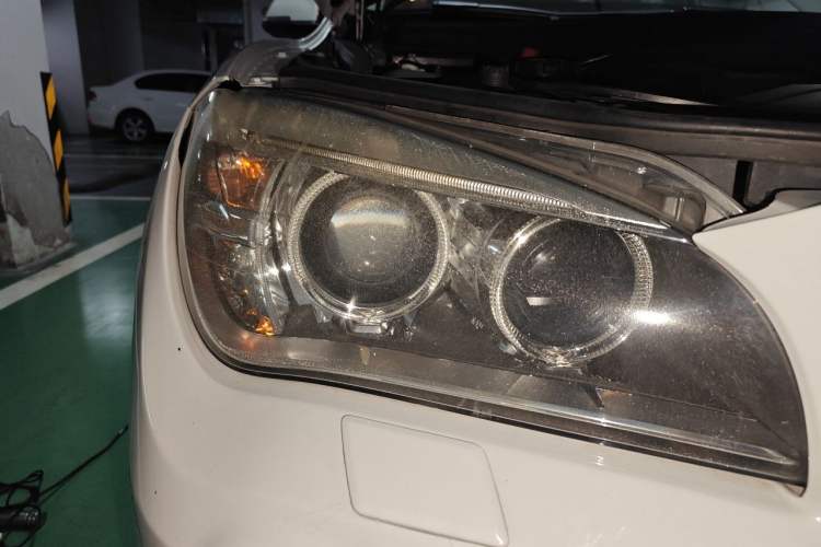 Used BMW X1 2012 sDrive18i Luxury Model Right Front Headlight