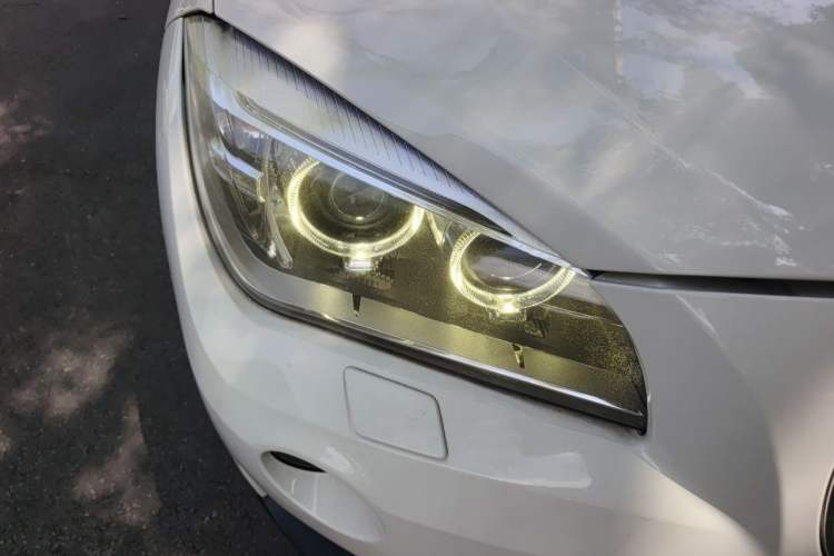 Used BMW X1 2012 sDrive18i Luxury Edition Right Front Headlight