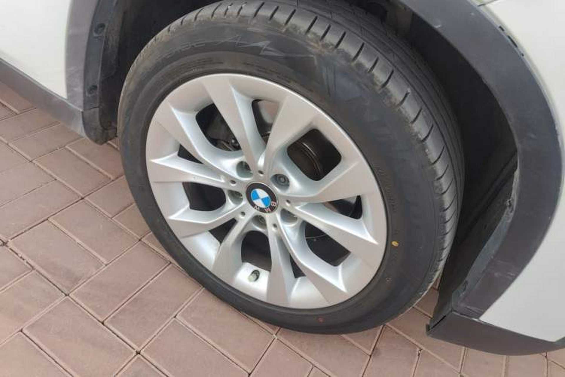 Used BMW X1 2012 sDrive18i Luxury Edition Right Front Wheel Hub