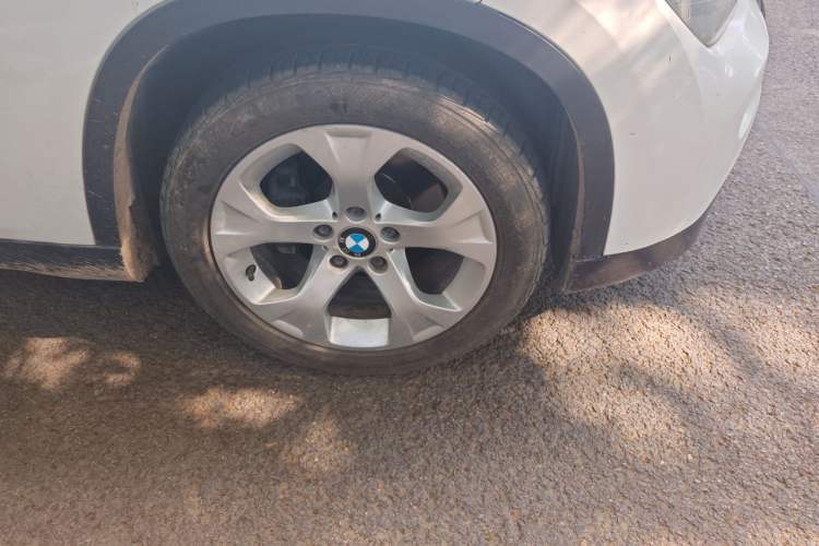 Used BMW X1 2012 sDrive18i Fashion Model Right Front Wheel Hub