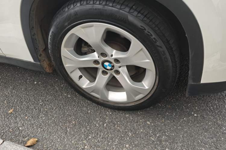Used BMW X1 2012 sDrive18i Luxury Edition Right Front Wheel Hub