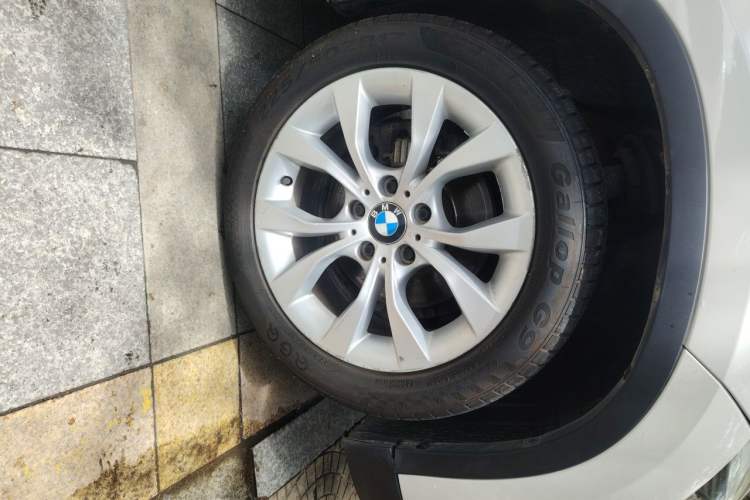 Used BMW X1 2012 sDrive18i Luxury Edition Right Front Wheel Hub