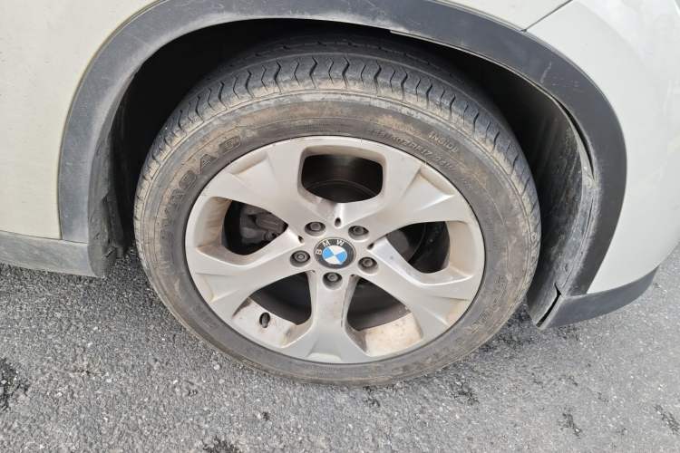 Used BMW X1 2012 sDrive18i Luxury Model Right Front Wheel Hub