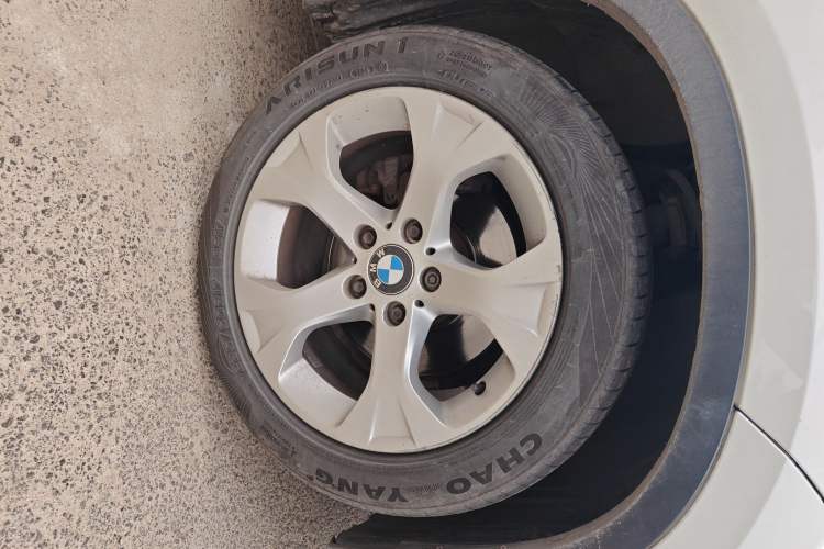 Used BMW X1 2012 sDrive18i Luxury Edition Right Front Wheel Hub