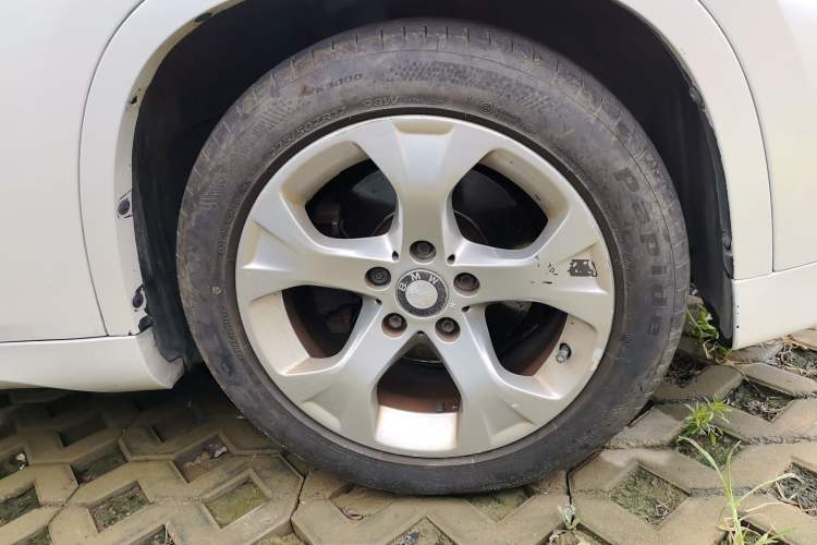 Used BMW X1 2012 sDrive18i Luxury Edition Right Front Wheel Hub