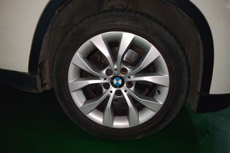 Used BMW X1 2012 sDrive18i Luxury Edition Right Front Wheel Hub