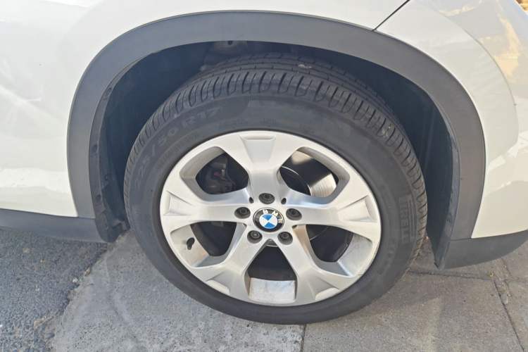 Used BMW X1 2012 sDrive18i Luxury Edition Right Front Wheel Hub
