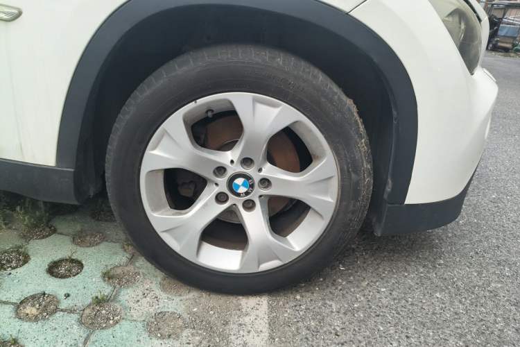 Used BMW X1 2012 sDrive18i Luxury Edition Right Front Wheel Hub