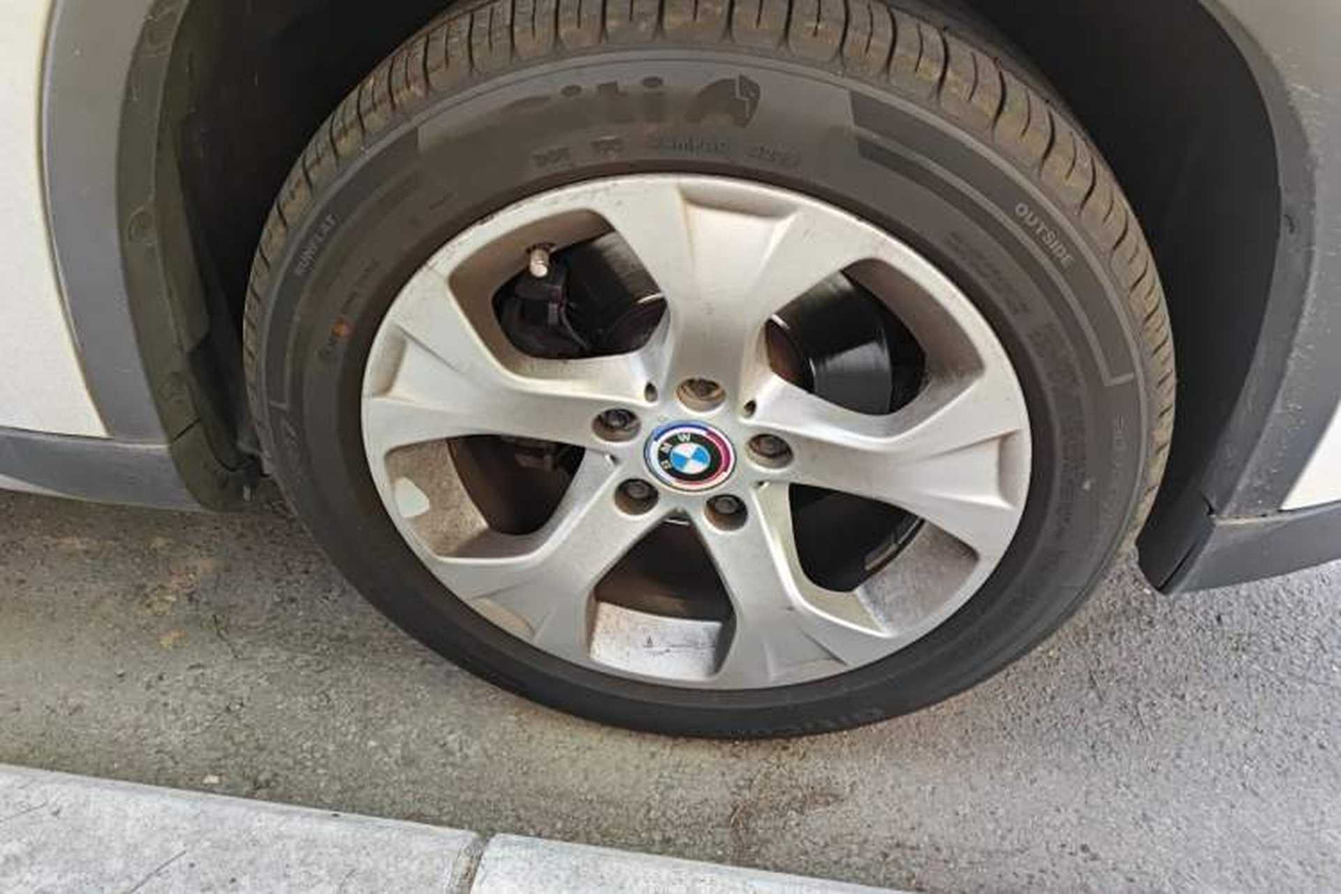 Used BMW X1 2012 sDrive18i Luxury Model Right Front Wheel Hub