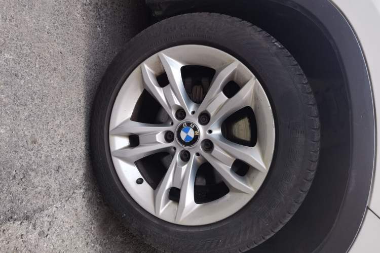 Used BMW X1 2012 sDrive18i Luxury Edition Right Front Wheel Hub