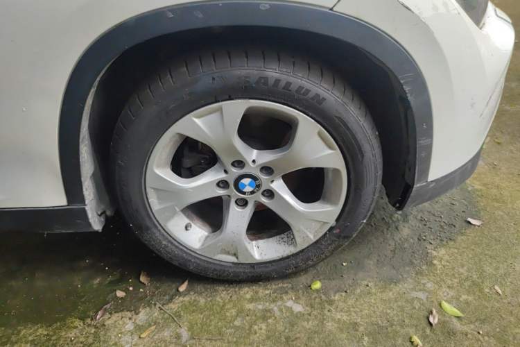 Used BMW X1 2012 sDrive18i Luxury Model Right Front Wheel Hub