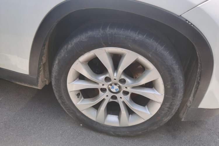 Used BMW X1 2012 sDrive18i Luxury Edition Right Front Wheel Hub