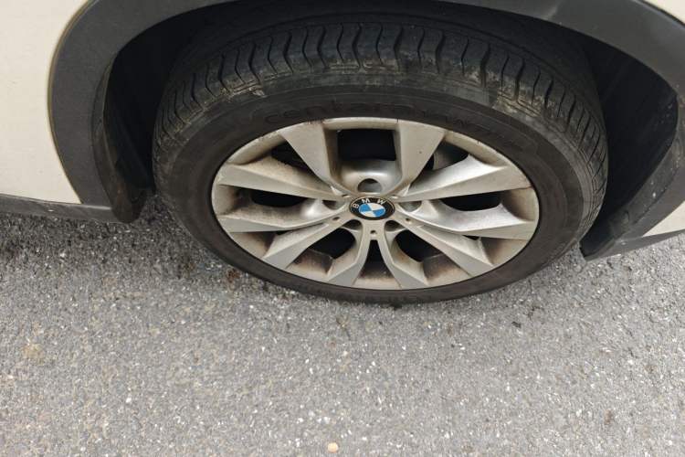 Used BMW X1 2012 sDrive18i Luxury Edition Right Front Wheel Hub