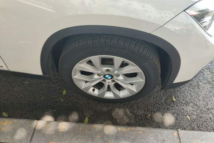 Used BMW X1 2012 sDrive18i Luxury Edition Right Front Wheel Hub