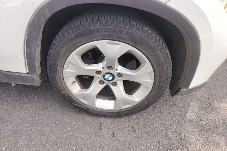 Used BMW X1 2012 sDrive18i Luxury Edition Right Front Wheel Hub