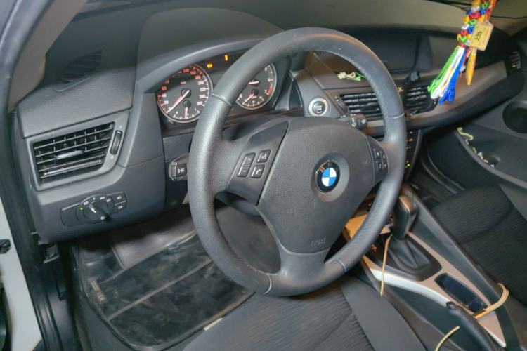Used BMW X1  Steering Wheel