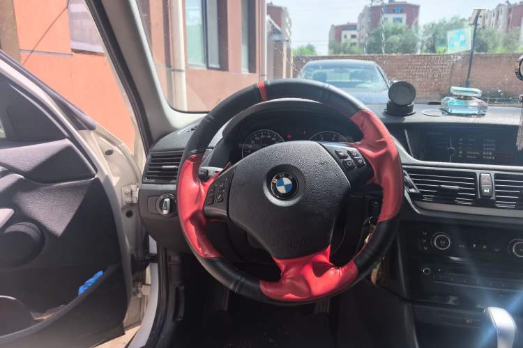 Used BMW X1 2012 sDrive18i Luxury Edition Steering Wheel