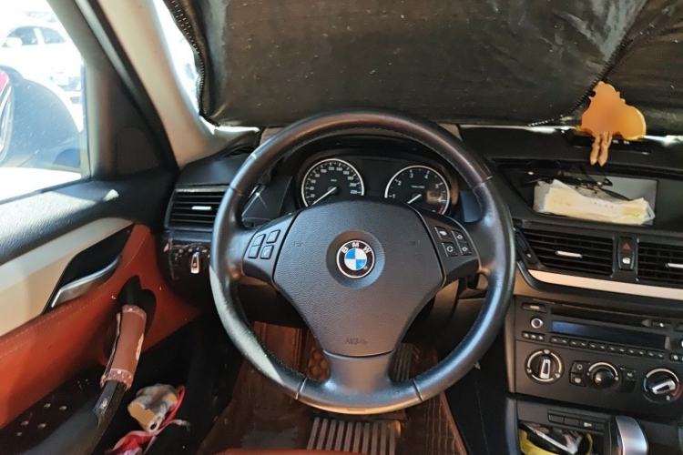 Used BMW X1 2012 sDrive18i Fashion Model Steering Wheel