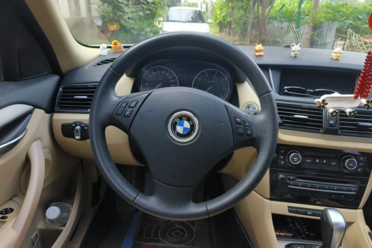 Used BMW X1 2012 sDrive18i Luxury Edition Steering Wheel