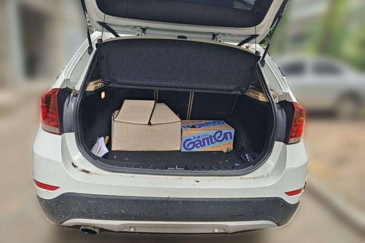 Used BMW X1 2012 sDrive18i Luxury Edition Trunk