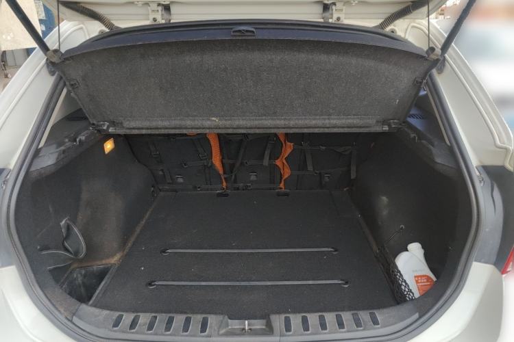 Used BMW X1 2012 sDrive18i Luxury Edition Trunk