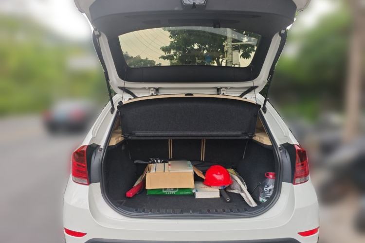 Used BMW X1 2012 sDrive18i Luxury Edition Trunk