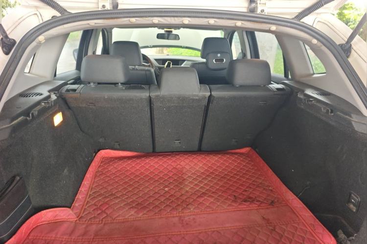Used BMW X1 2012 sDrive18i Luxury Edition Trunk