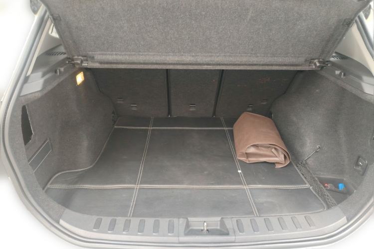 Used BMW X1 2012 sDrive18i Luxury Edition Trunk