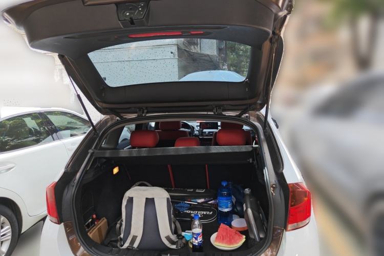 Used BMW X1 2012 sDrive18i Fashion Model Trunk