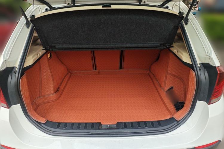 Used BMW X1 2012 sDrive18i Luxury Edition Trunk