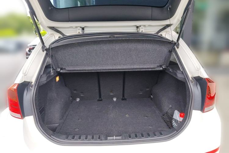 Used BMW X1 2012 sDrive18i Luxury Edition Trunk