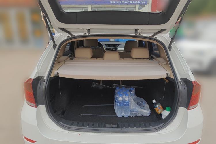 Used BMW X1 2012 sDrive18i Luxury Edition Trunk