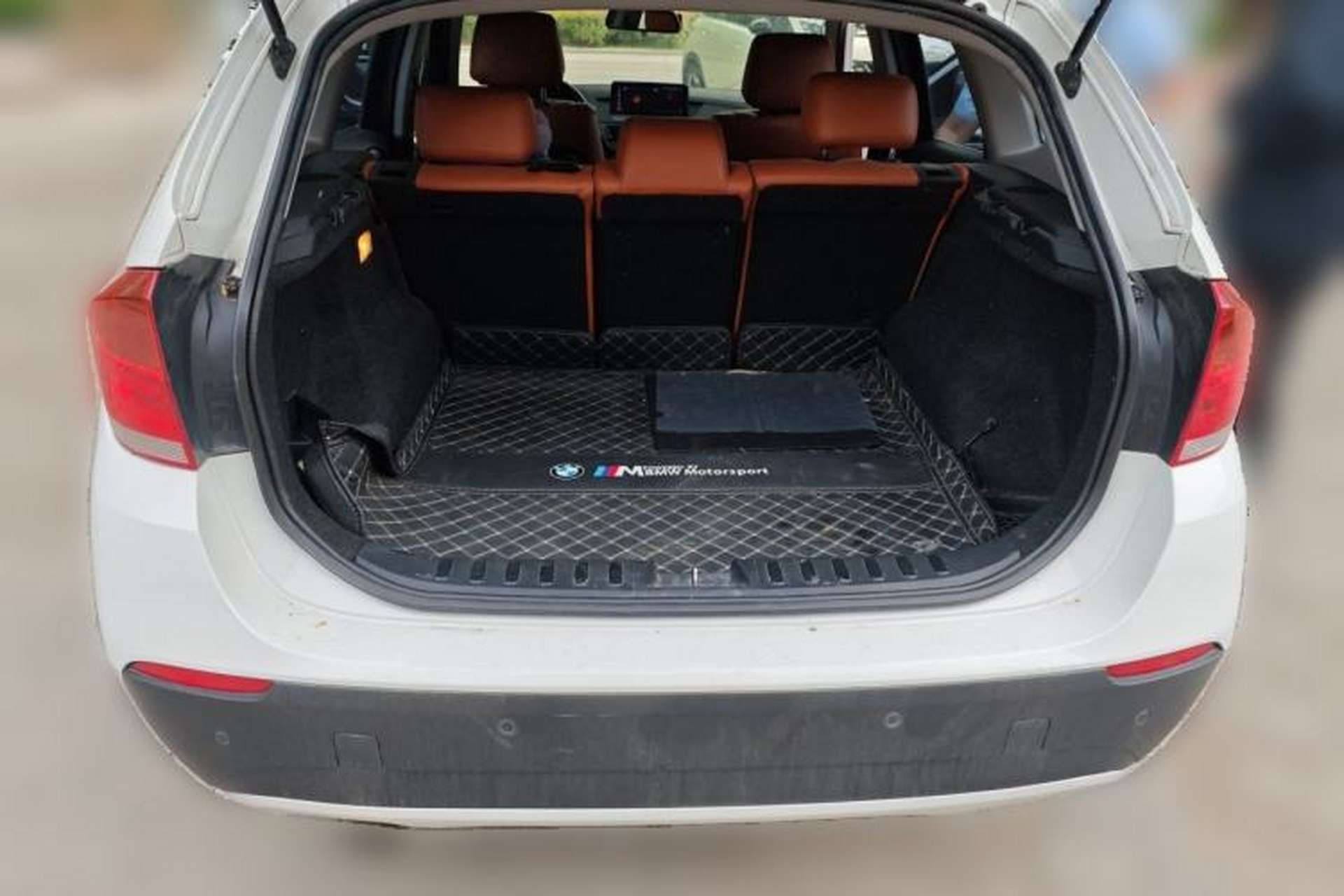 Used BMW X1 2012 sDrive18i Fashion Model Trunk