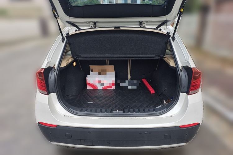 Used BMW X1 2012 sDrive18i Luxury Edition Trunk