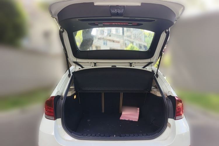 Used BMW X1 2012 sDrive18i Luxury Edition Trunk