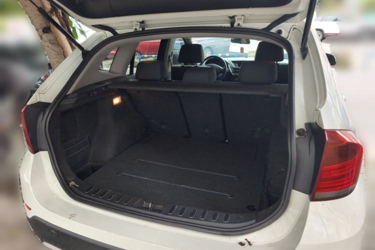 Used BMW X1 2012 sDrive18i Luxury Edition Trunk