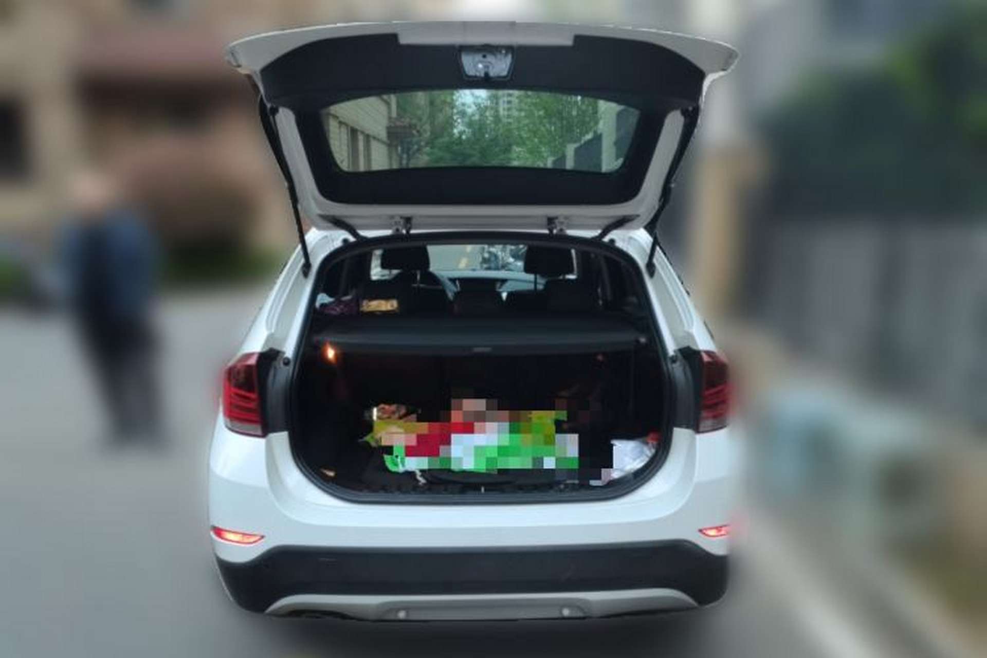 Used BMW X1 2012 sDrive18i Luxury Edition Trunk