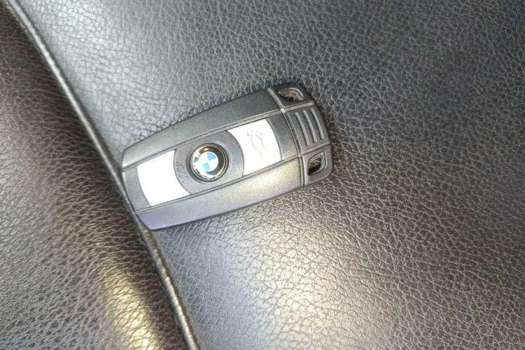 Used BMW X1 2012 xDrive20i Vehicle Key