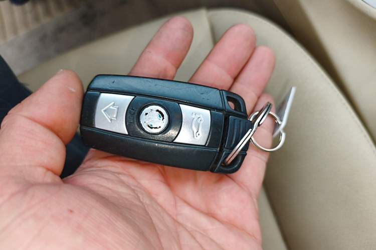 Used BMW X1 2012 sDrive18i Luxury Edition Vehicle Key