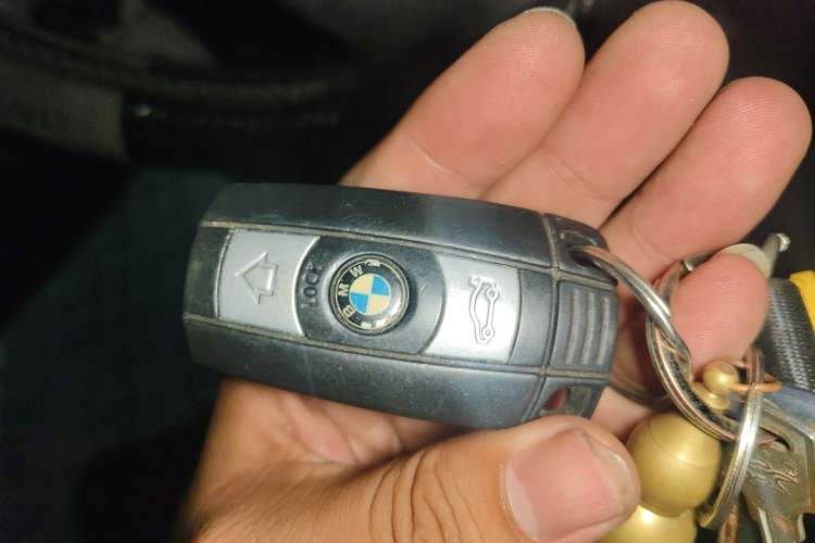 Used BMW X1 2012 sDrive18i Luxury Edition Vehicle Key