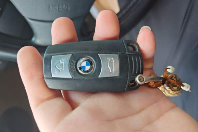 Used BMW X1 2012 sDrive18i Fashion Model Vehicle Key