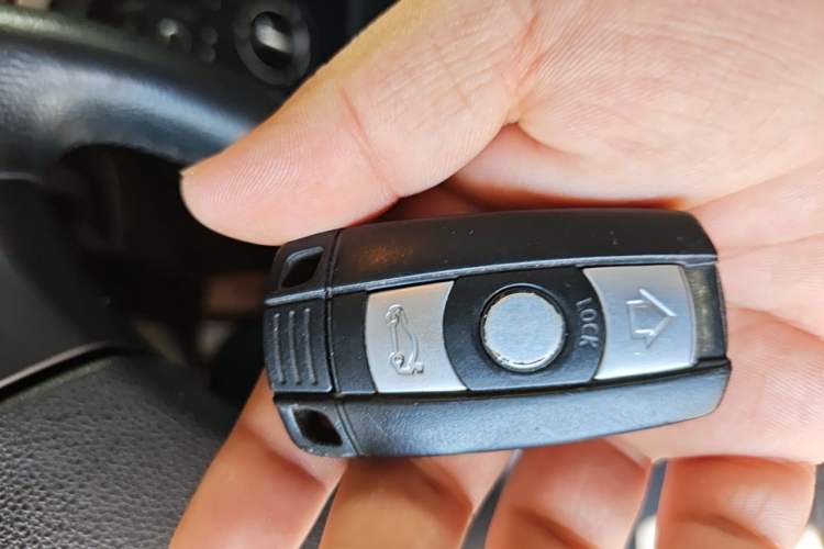 Used BMW X1 2012 sDrive18i Fashion Model Vehicle Key