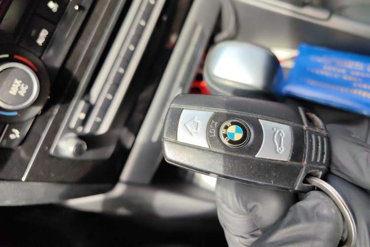 Used BMW X1 2012 sDrive18i Luxury Edition Vehicle Key