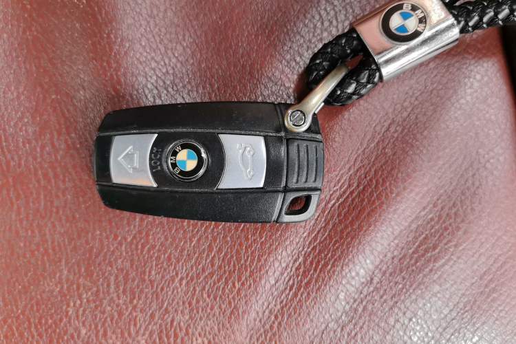 Used BMW X1 2012 sDrive18i Luxury Edition Vehicle Key