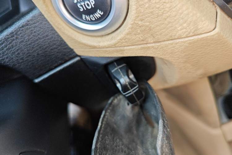 Used BMW X1 2012 sDrive18i Luxury Edition Vehicle Key
