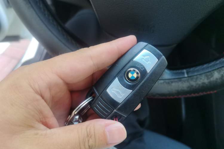 Used BMW X1 2012 sDrive18i Luxury Edition Vehicle Key