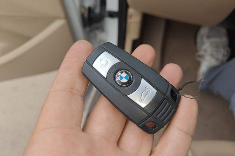 Used BMW X1 2012 sDrive18i Luxury Edition Vehicle Key