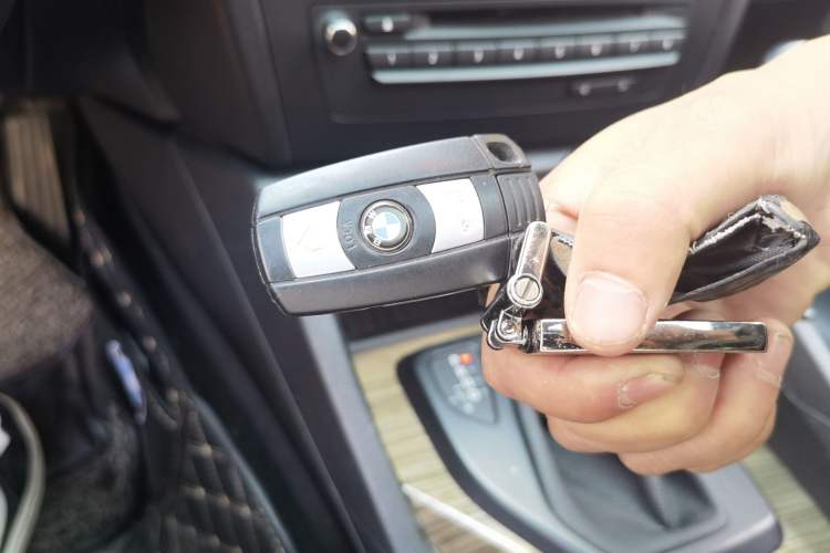 Used BMW X1 2012 sDrive18i Luxury Edition Vehicle Key
